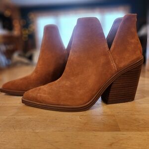Women's Tan Ankle Boots